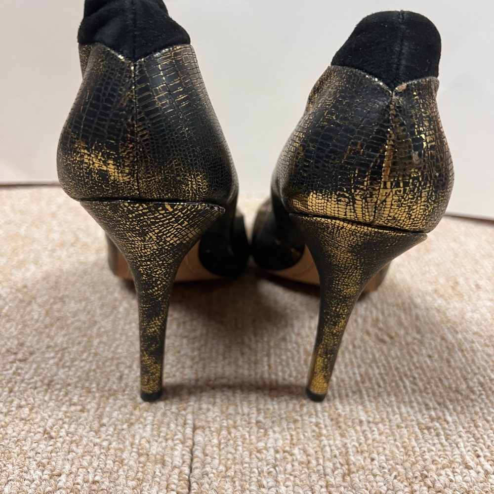 Sam Edelman Metallic Gold Heels - Picture 2 of 12